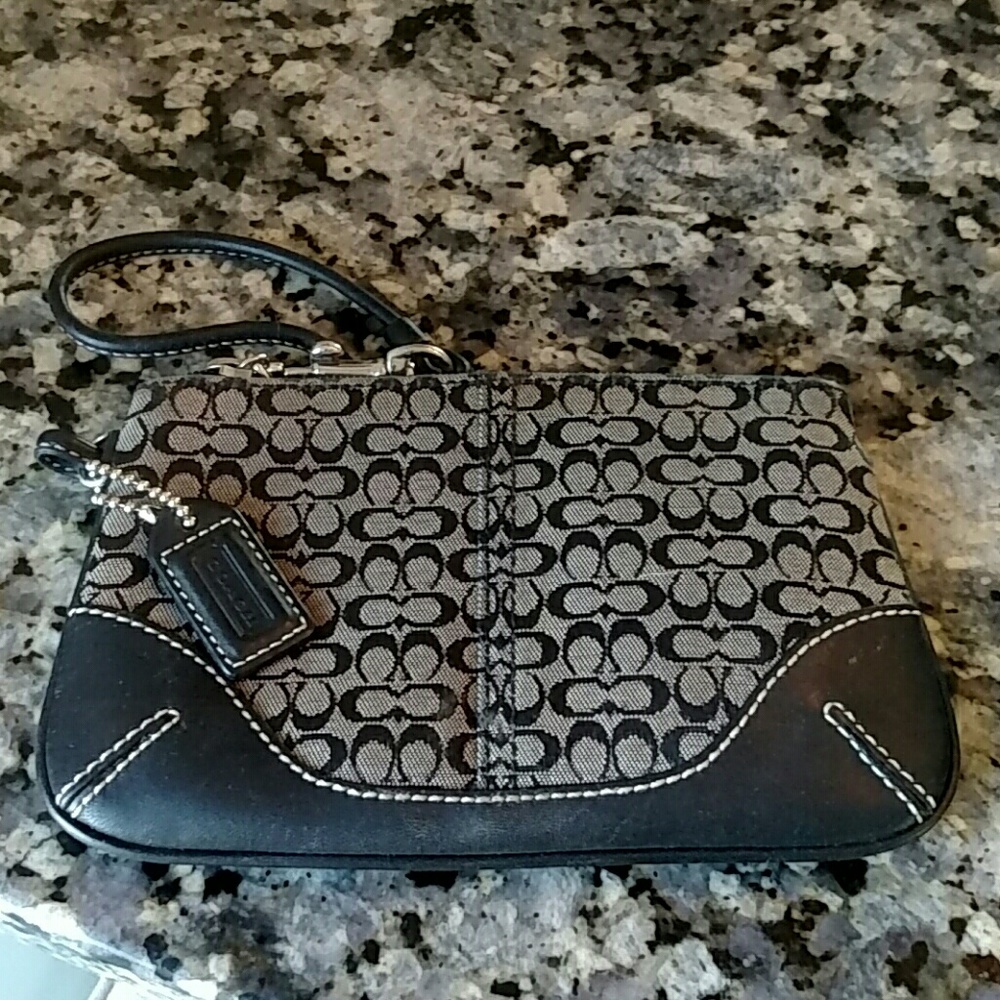 Wristlet